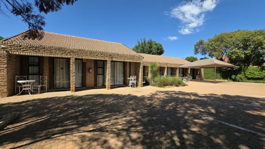 Commercial Property for Sale in Flamwood North West